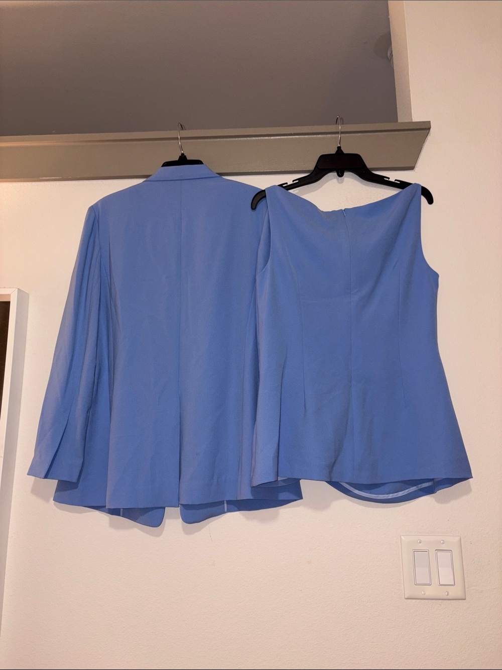 Lela Rose Powder Blue Blazer/Tank Set Blazer SZ 6 Tank SZ 10 EUC - Picture 2 of 5